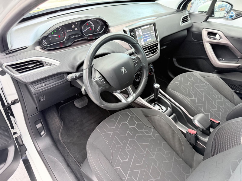 Peugeot 2008 Active KLIMA TEMPOMAT SCHECKHEFT AUTOMATIK — photo 12