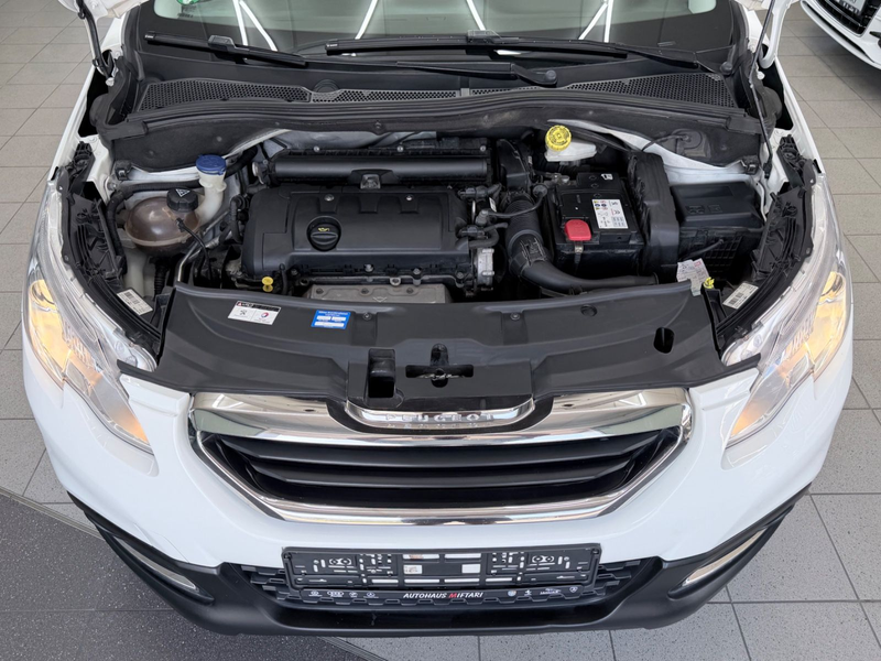 Peugeot 2008 Active KLIMA TEMPOMAT SCHECKHEFT AUTOMATIK — photo 9