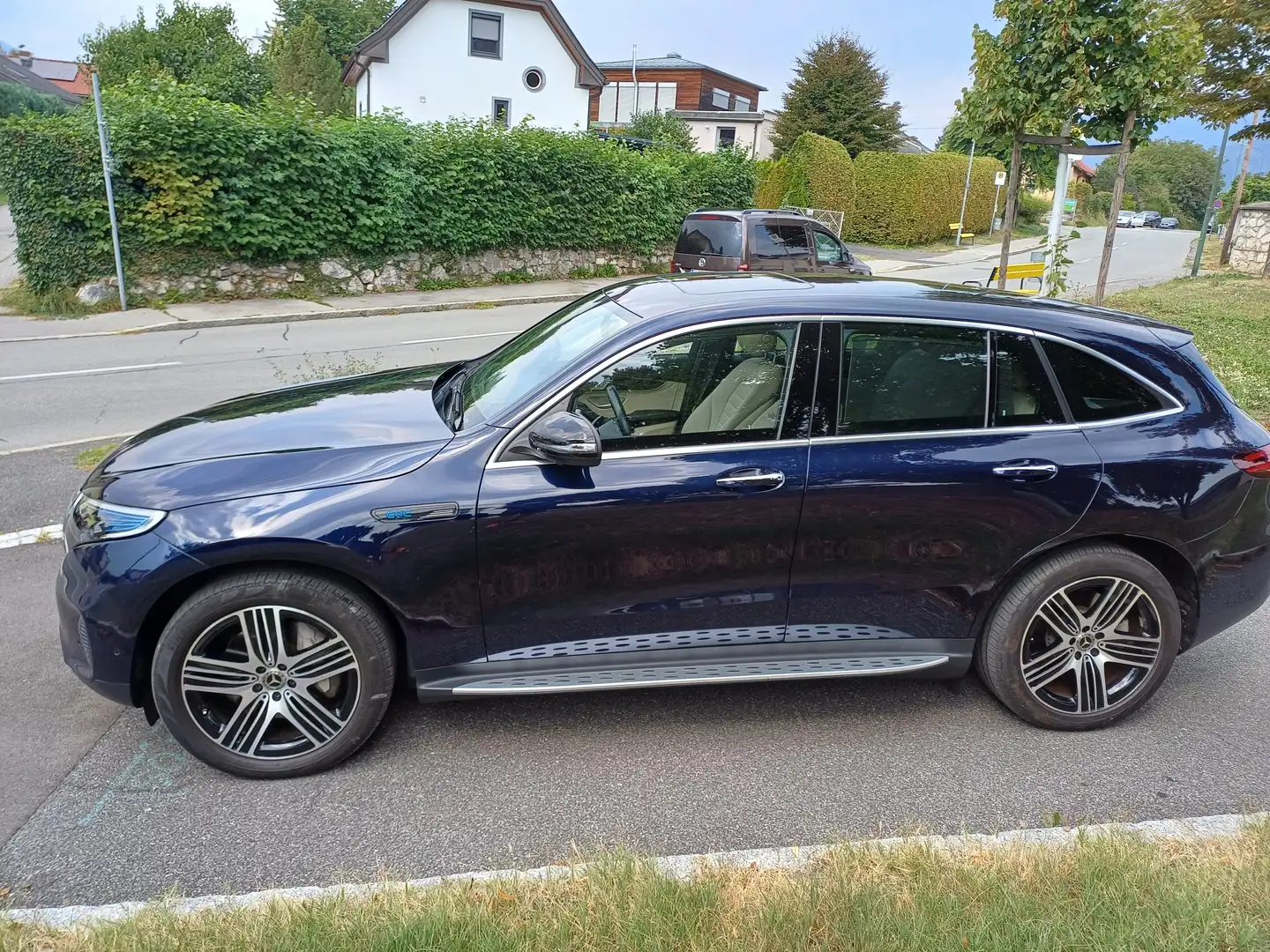 Mercedes-Benz EQC 400 EQC 400 4MATIC 80kWh Aut. Blau - 2