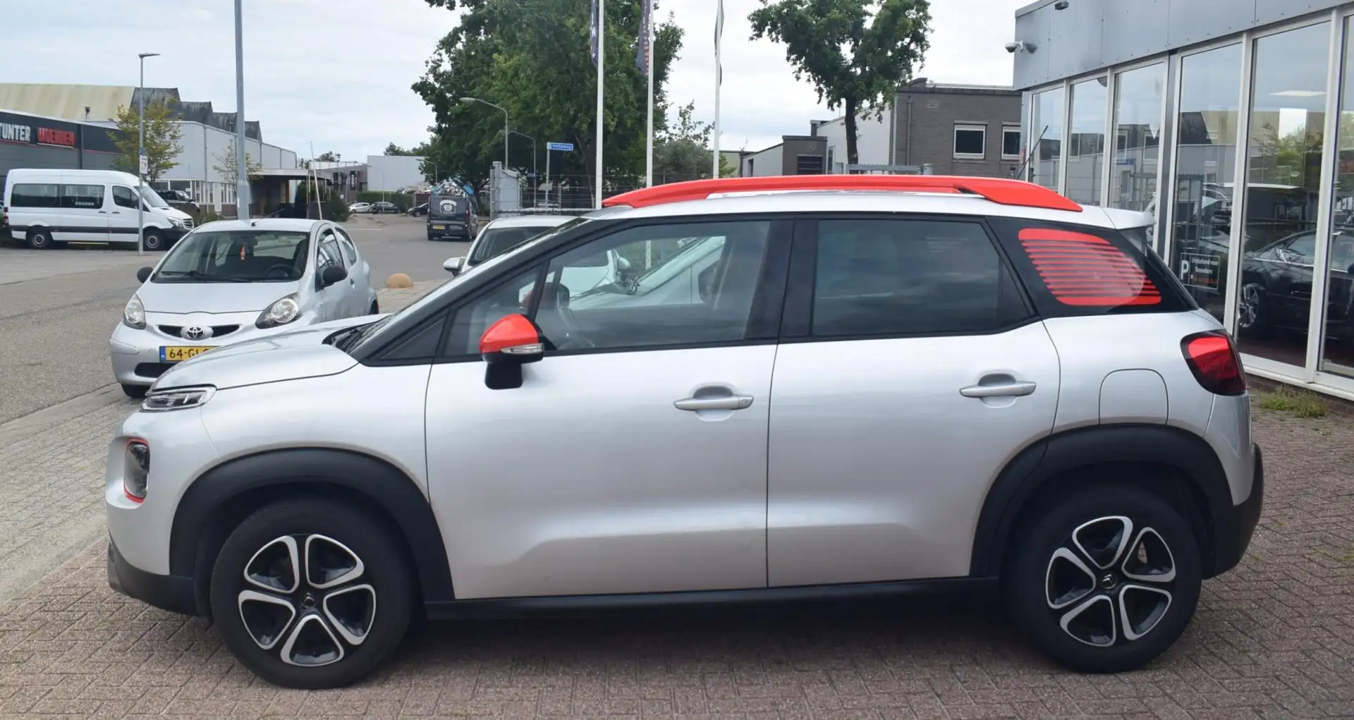 Citroen C3 Aircross 1.2 PureTech S&S Feel | LED VERLICHTING | CLIMATE Gris - 2