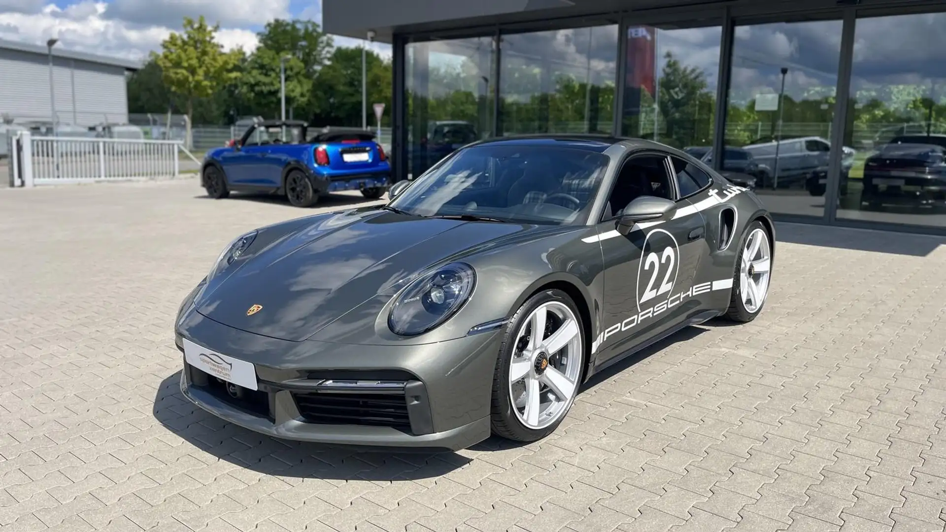 PORSCHE 911