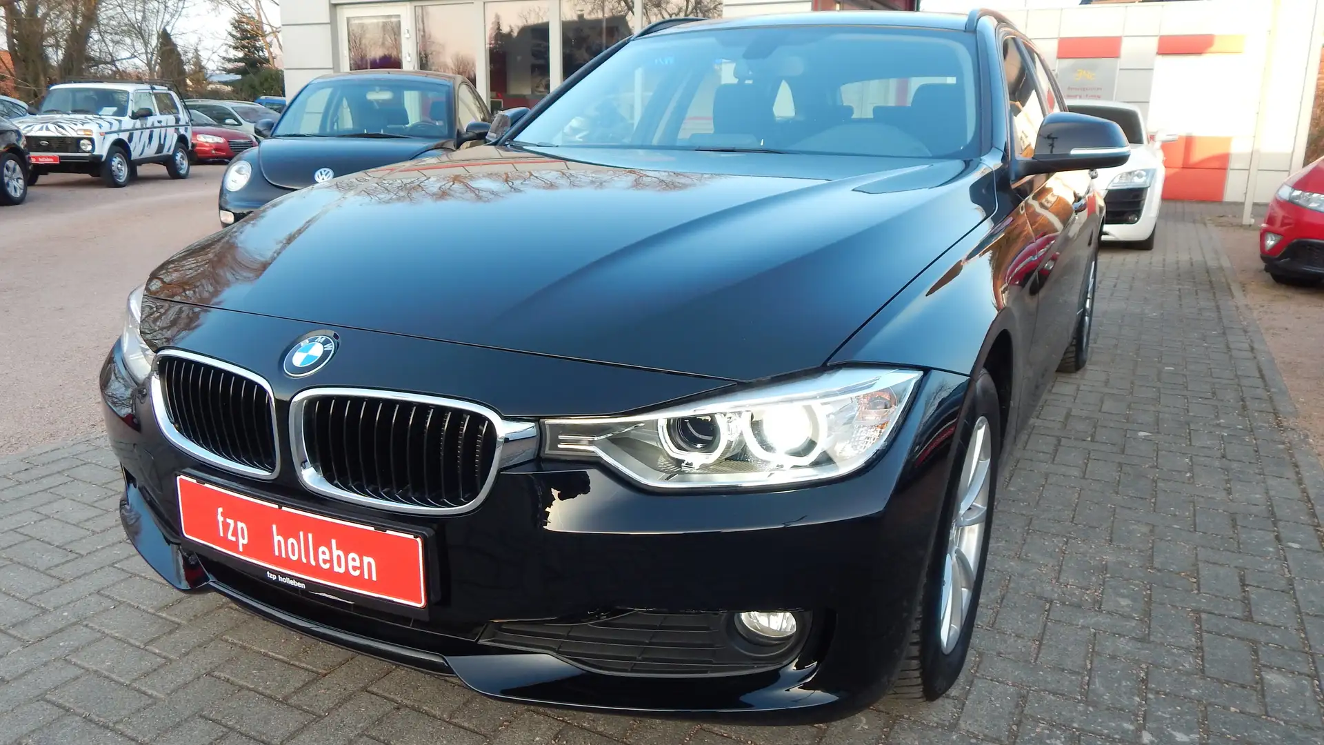 BMW 316 316 i Touring AUS 1 HAND! BI-XENON BLUETOOTH Schwarz - 1