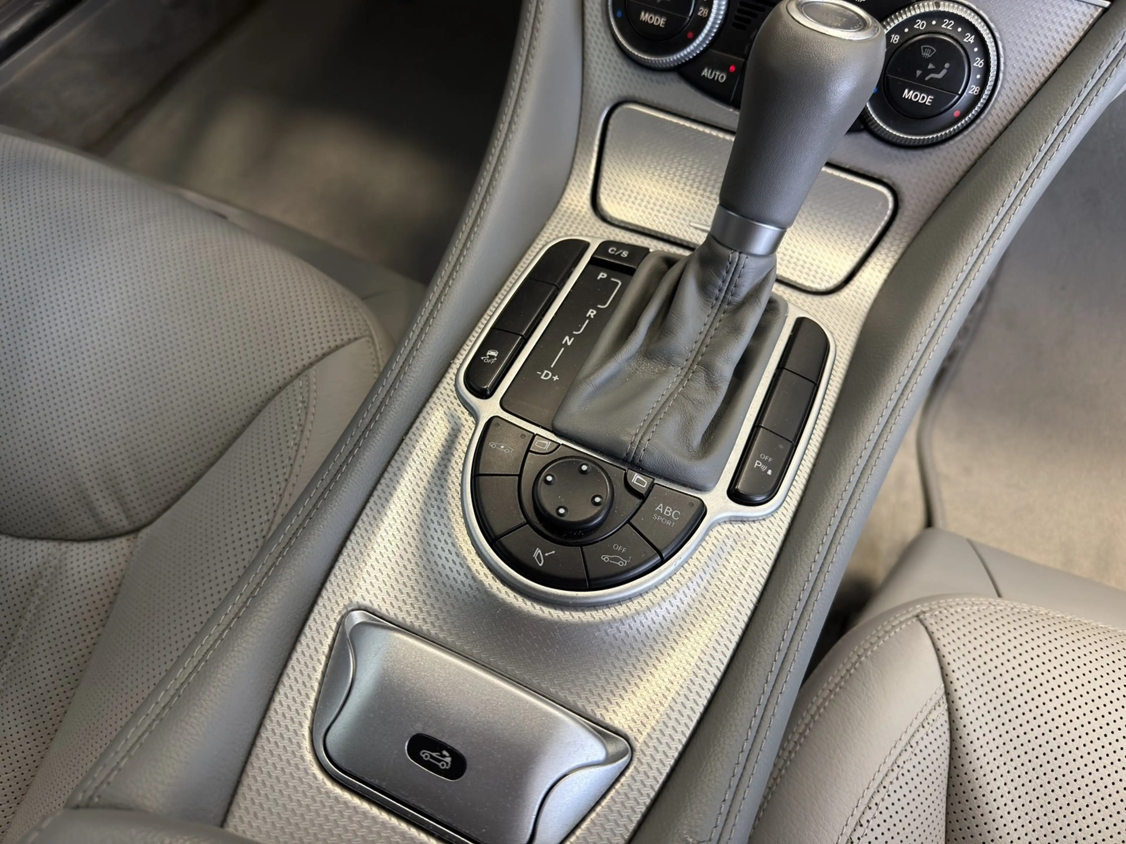 Mercedes-Benz SL 500 AMG-Paket MAE-20"Alu H&K Bi-Xenon Sportabgasanlage — photo 14