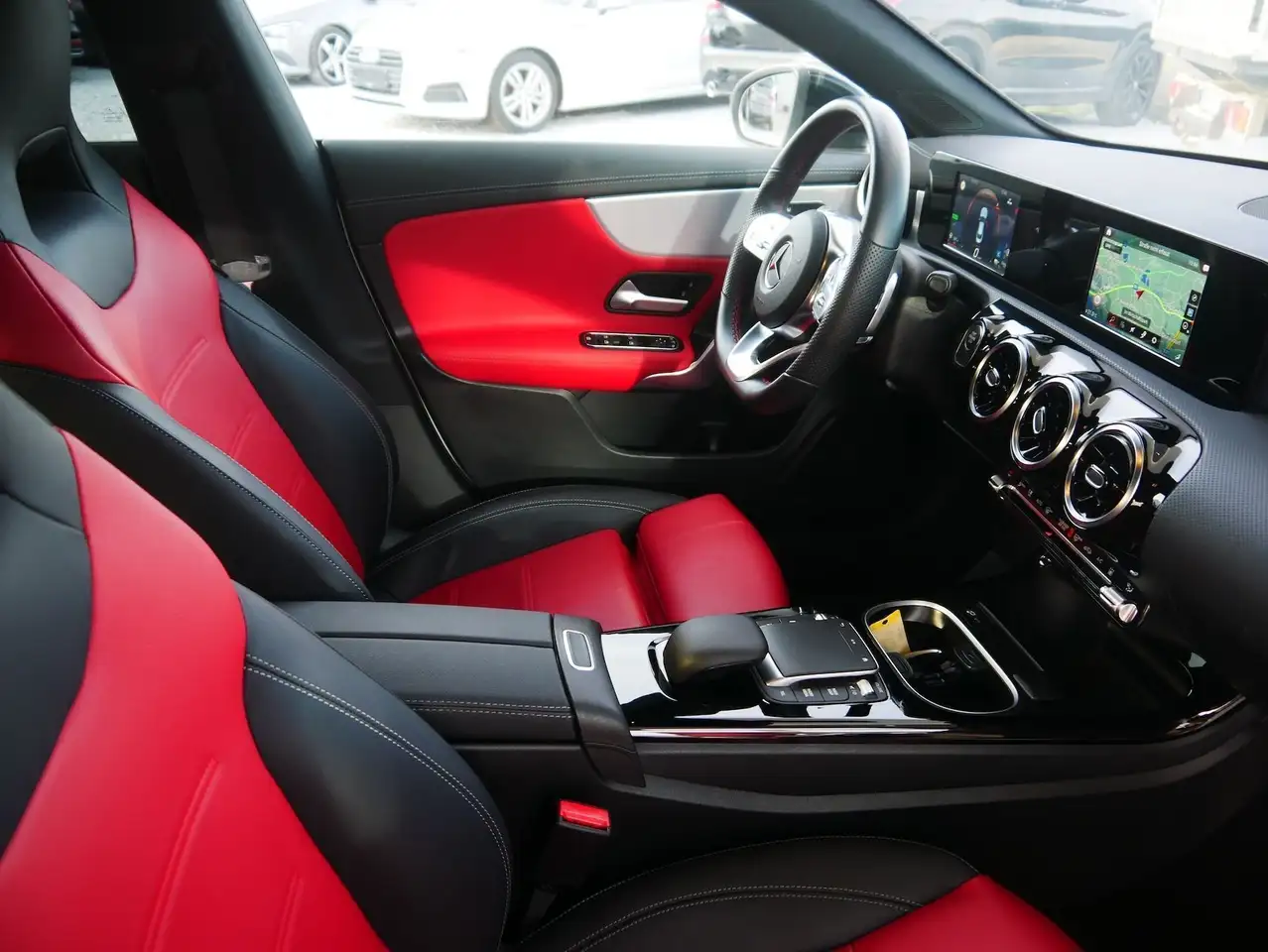 Mercedes-Benz CLA e Aut. AMG-LINE *Night Paket*, миниатюра 11