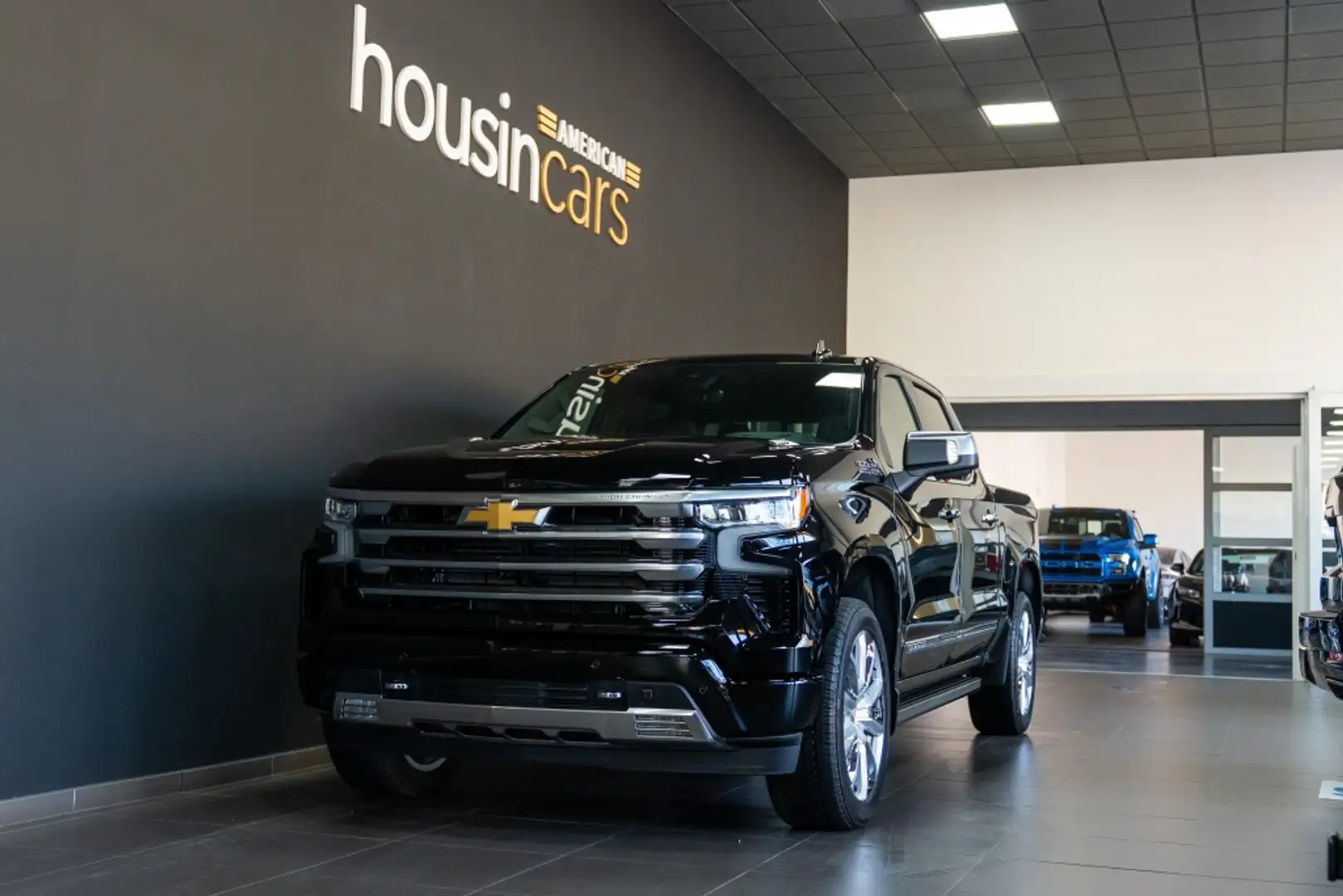 Chevrolet Silverado 1500 6.2L V8 High Country Schwarz - 1