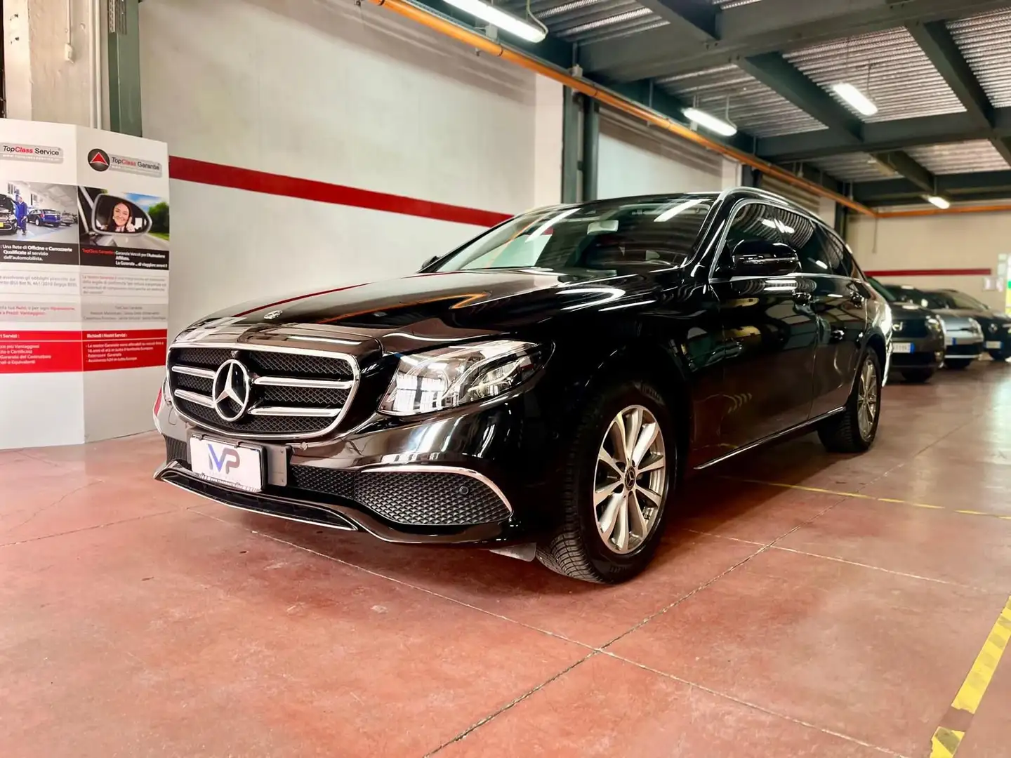 Mercedes-Benz E 220 E 220d S.W. 4Matic Auto Sport Nero - 1