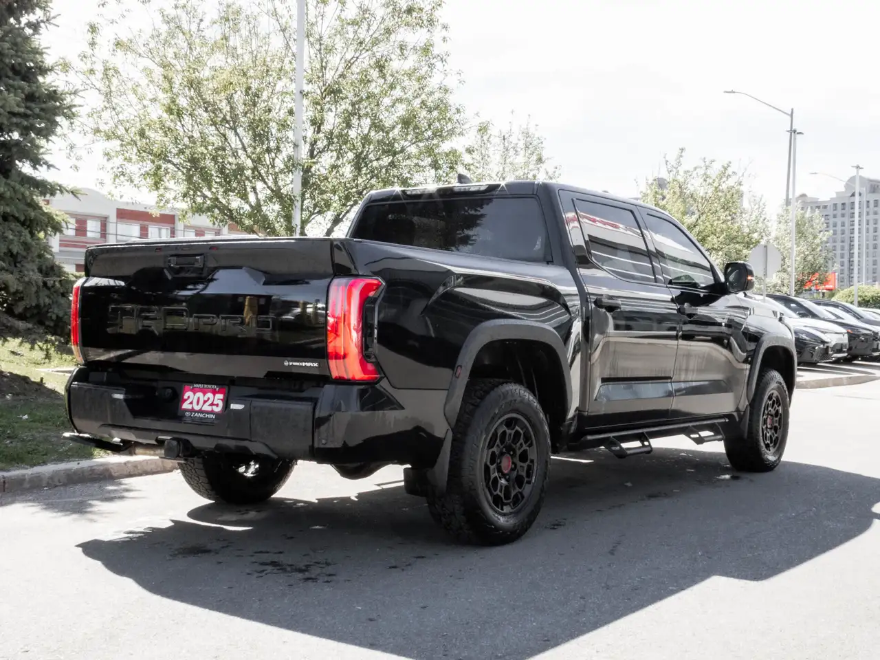 Toyota Tundra снимка Toyota Tundra