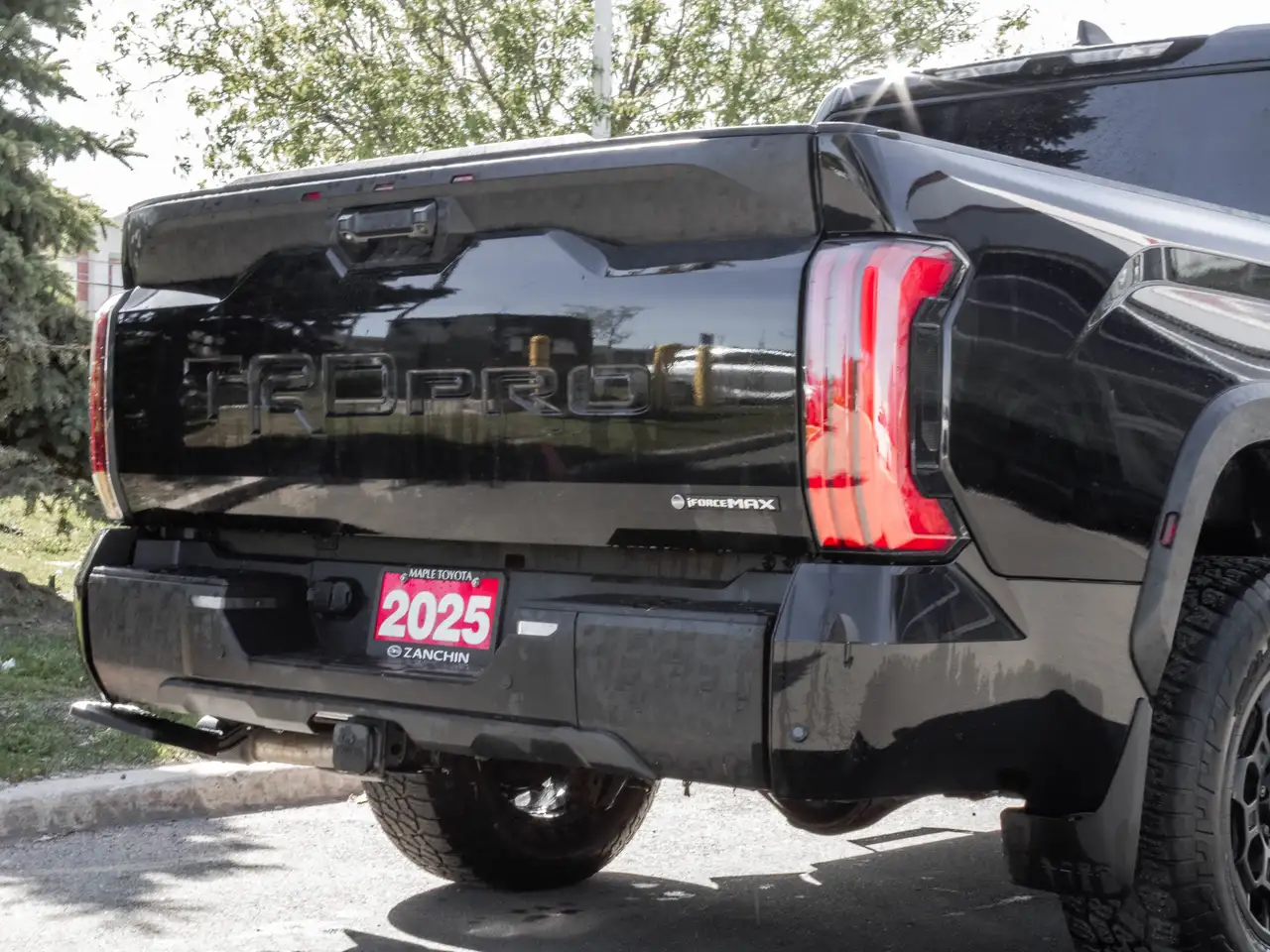 Toyota Tundra снимка Toyota Tundra