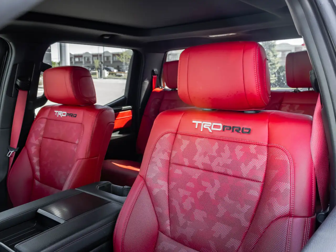 Toyota Tundra снимка Toyota Tundra