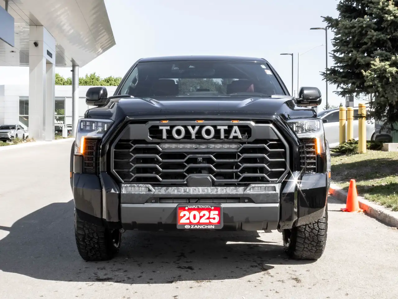 Toyota Tundra снимка Toyota Tundra
