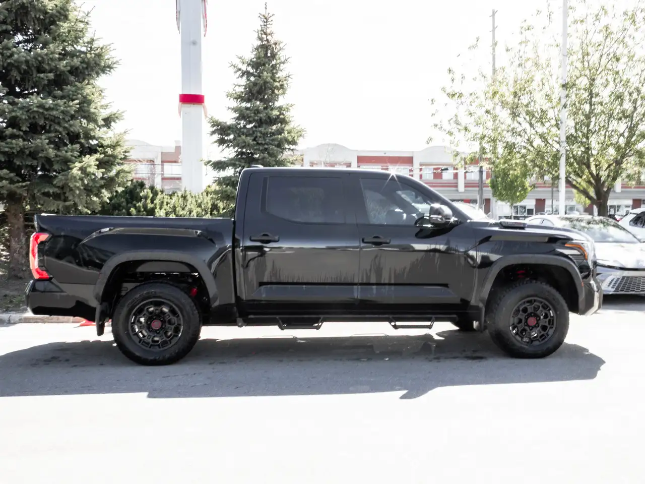 Toyota Tundra снимка Toyota Tundra