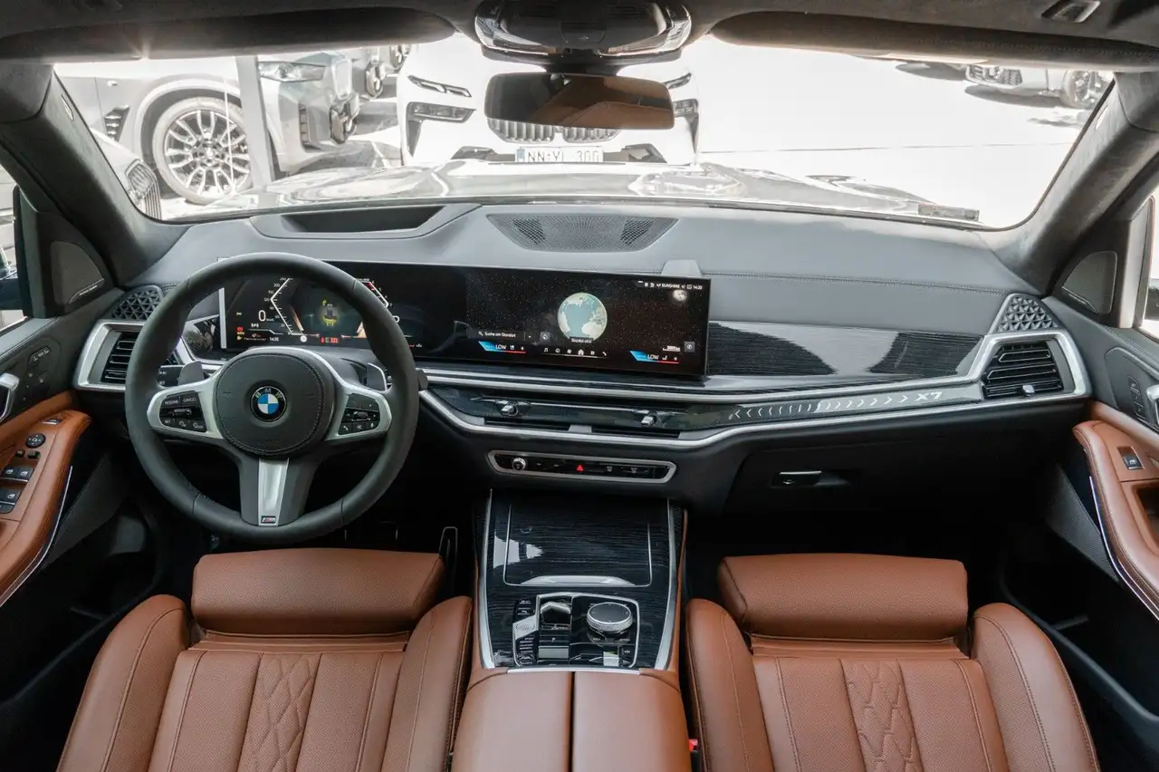 BMW X7 40d M SPORT.LUFTFE.SOFTC.PANO.360.AHK.5/100 14