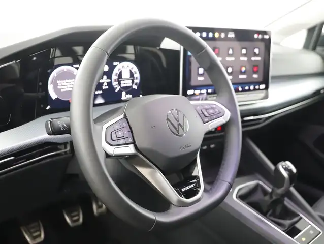 Volkswagen Golf view 11