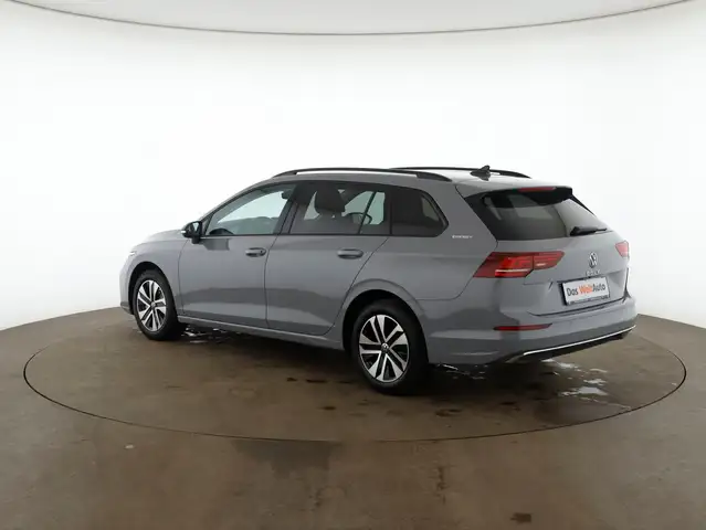 Volkswagen Golf view 5