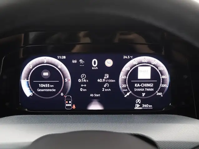 Volkswagen Golf view 12