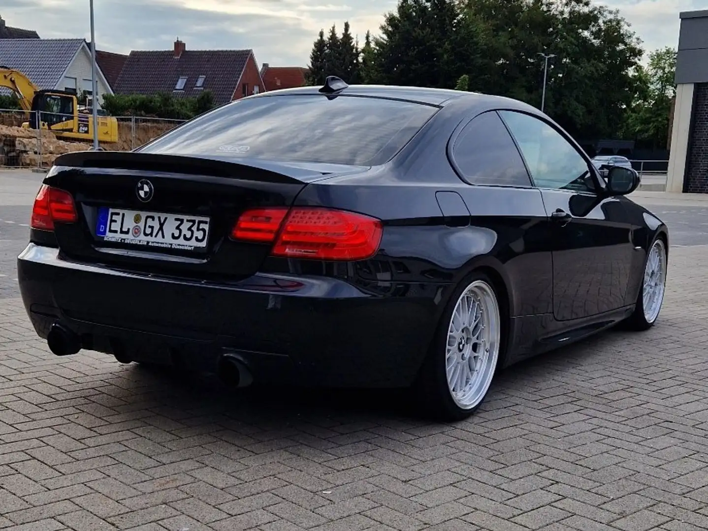 BMW 335 335i Coupe Aut. Schwarz - 2