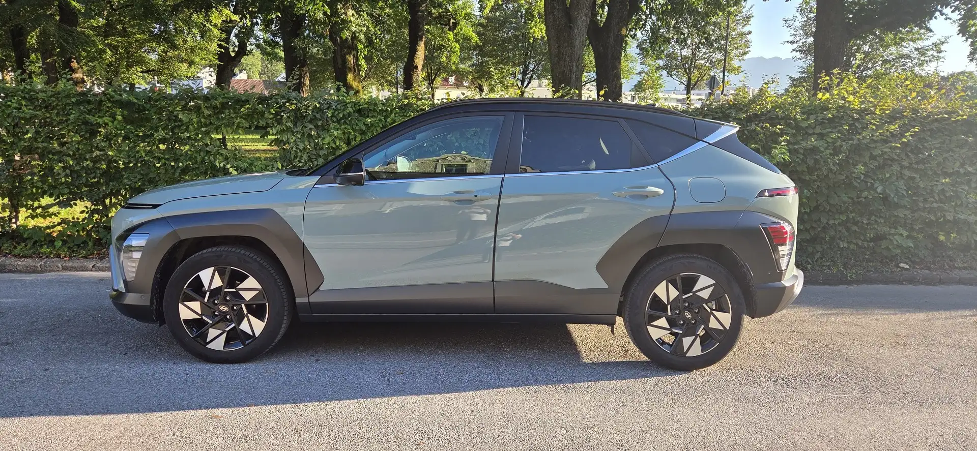 Hyundai KONA HEV 1.6 GDI 2WD Hybrid Trend 77 KW / 104 PS Grün - 1