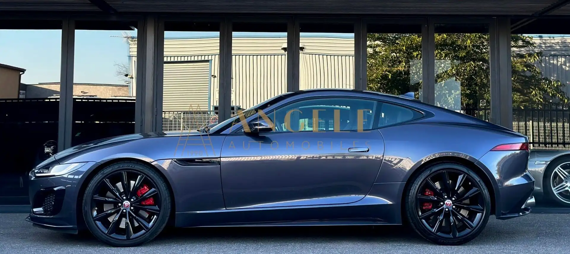 Jaguar F-Type Coupé V8 5L Suralimenté 575 ch BVA8 AWD R Grigio - 2