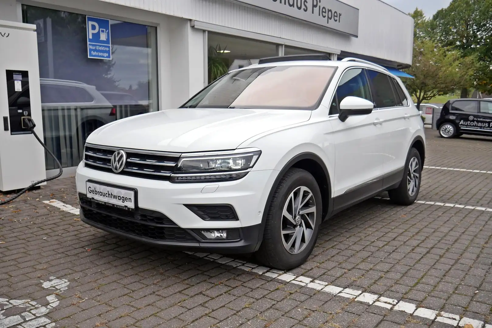 Volkswagen Tiguan 1.4 TSI AHK PANO DCC MATRIX PDC 110 kW (150 PS)... Blanc - 2