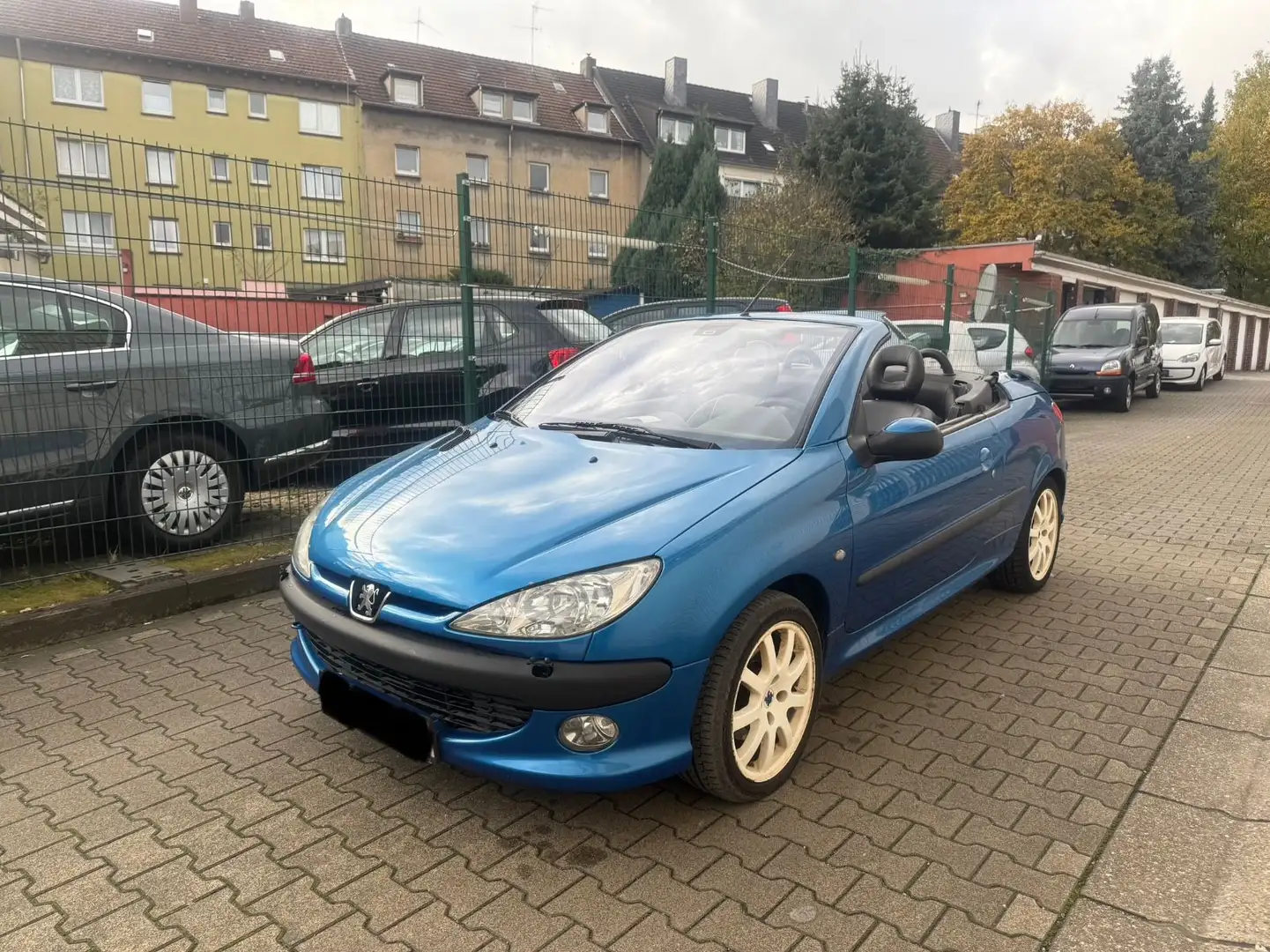 Peugeot 206 Cabriolet CC Platinum 1.HAND Blau - 1