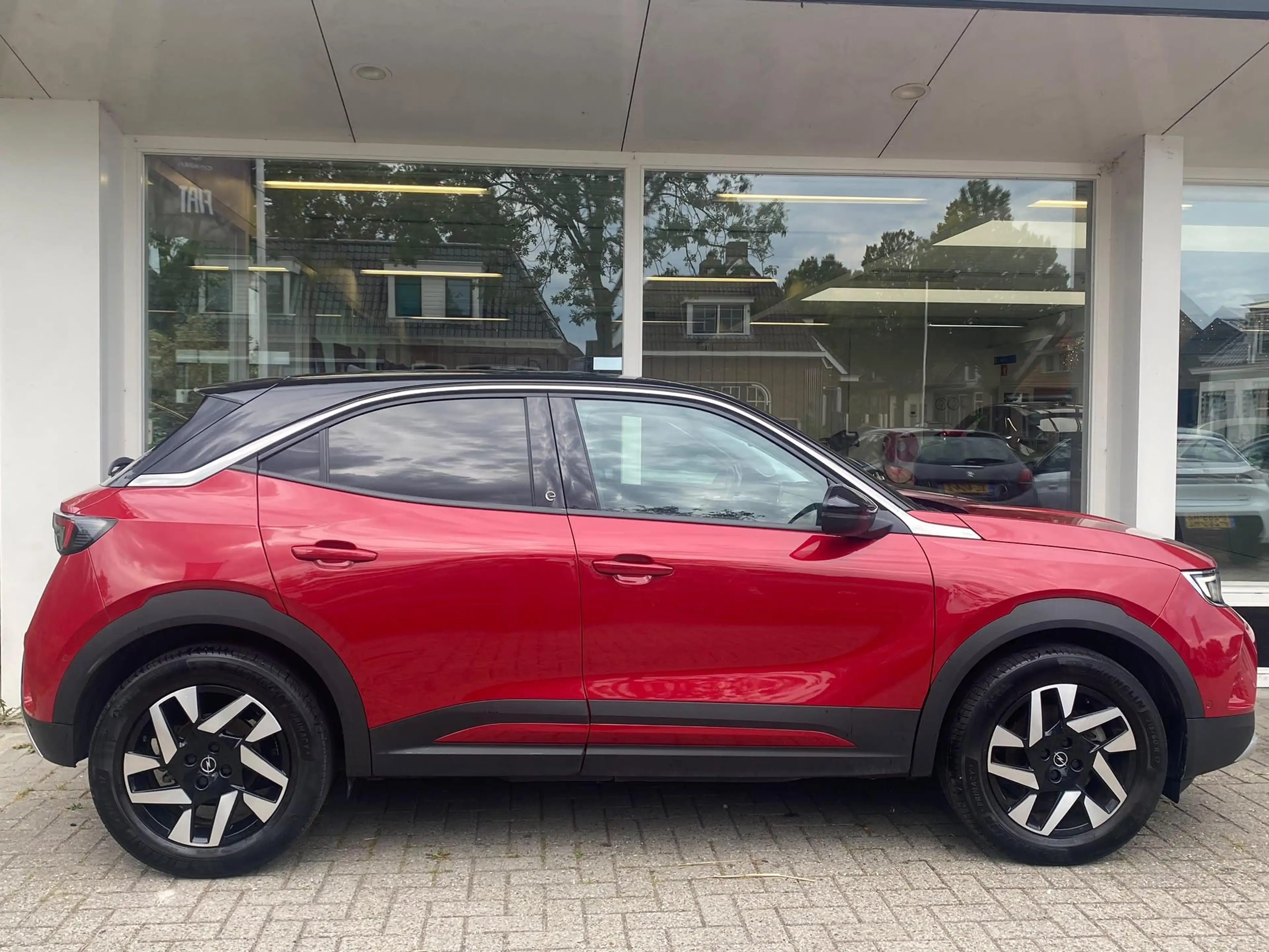 Opel Mokka-E Elegance 50-kWh | Navigatie | 100kW snelladen | Ad — photo 2