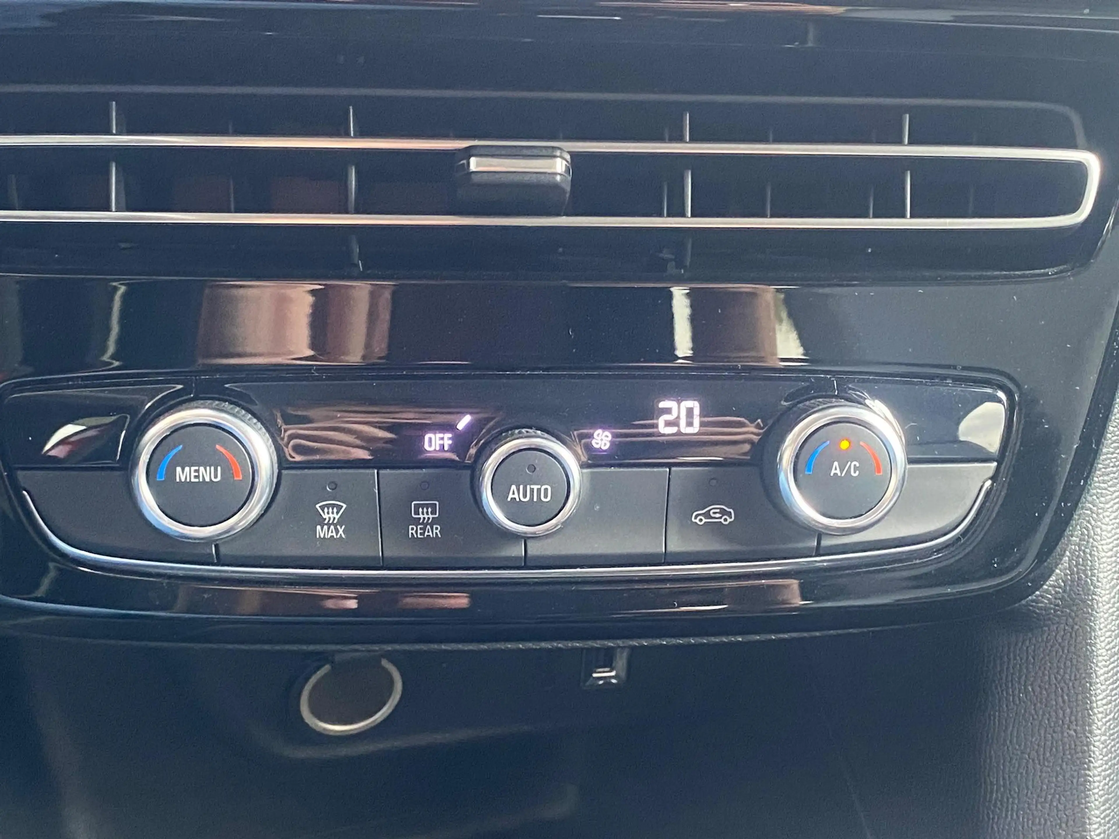 Opel Mokka-E Elegance 50-kWh | Navigatie | 100kW snelladen | Ad — photo 11
