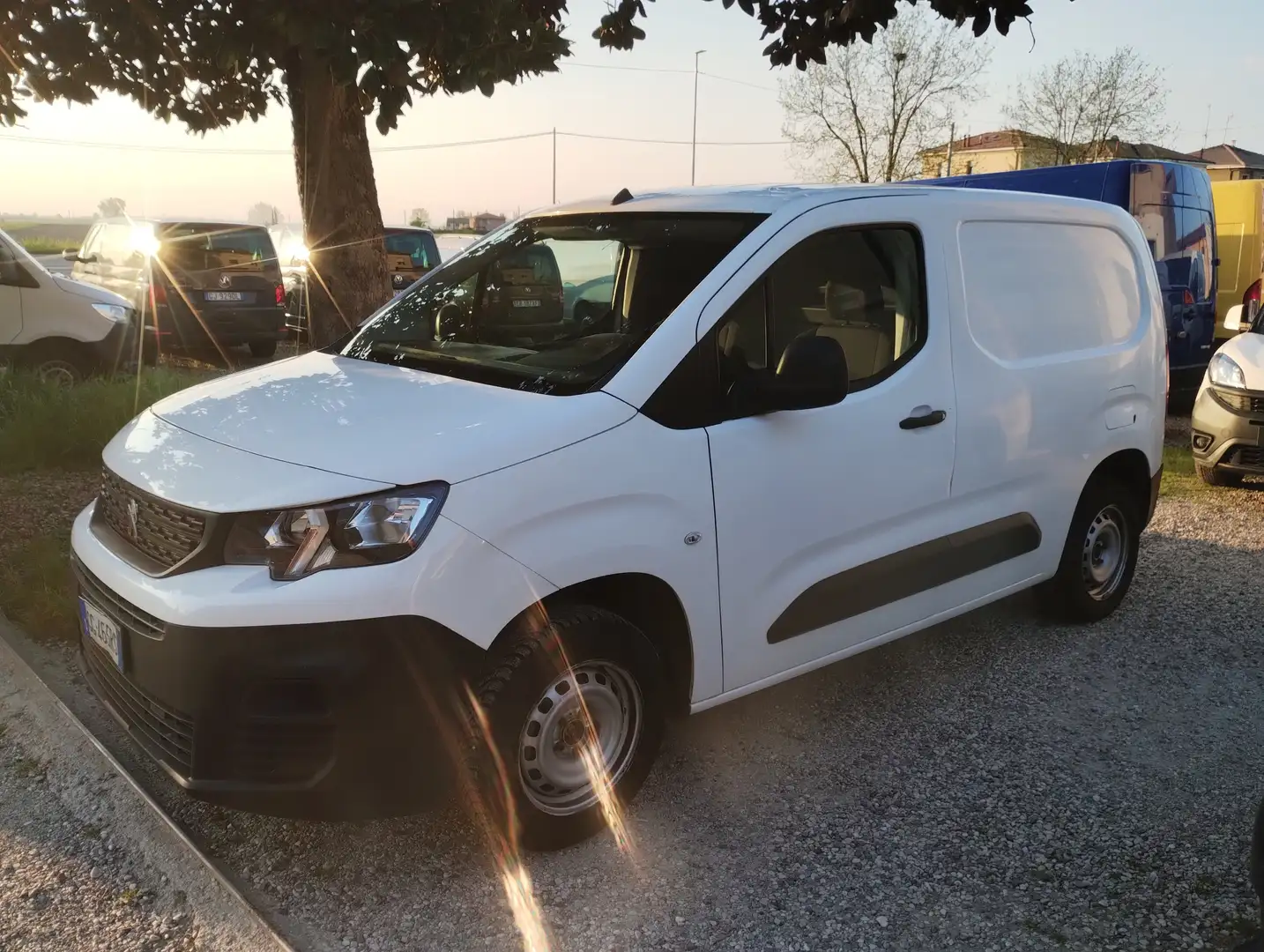 Peugeot Partner BlueHDi 75 PC Furgone Pro Bianco - 2