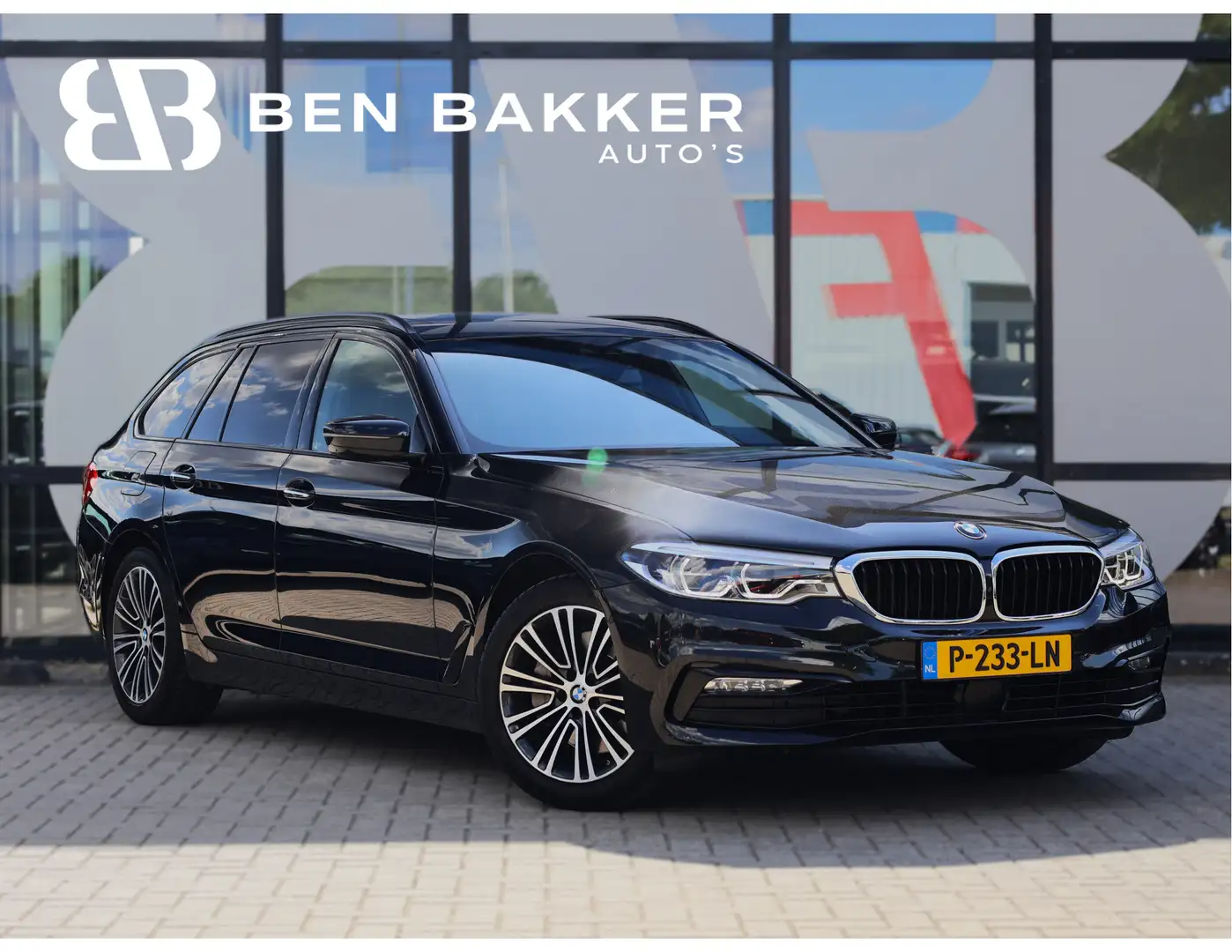BMW 530 5-serie Touring 530i xDrive High Executive *Lucht* Zwart - 1