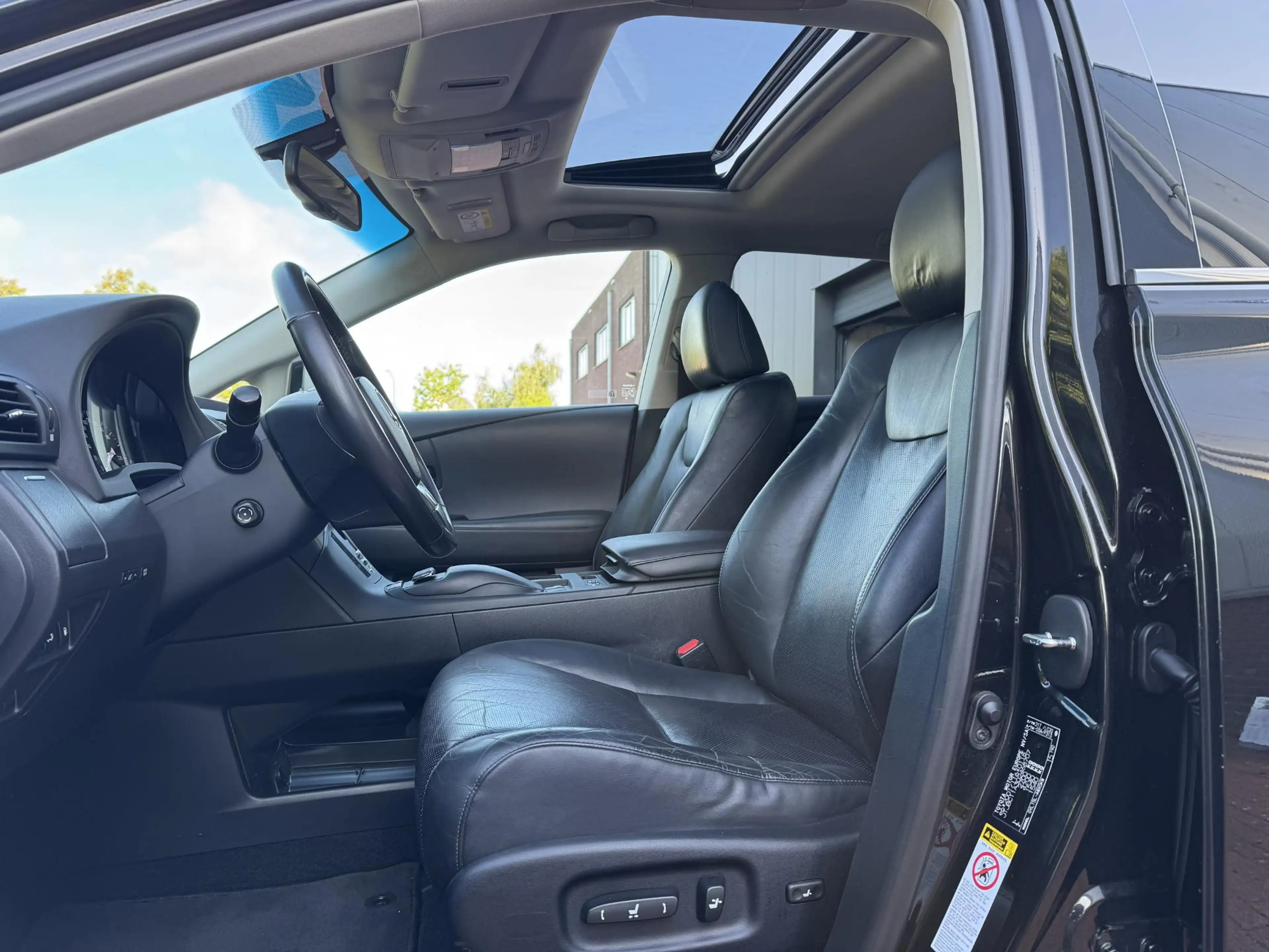 Lexus RX 450h 4WD Trekhaak Dakraam DEALER Onderhouden — photo 4