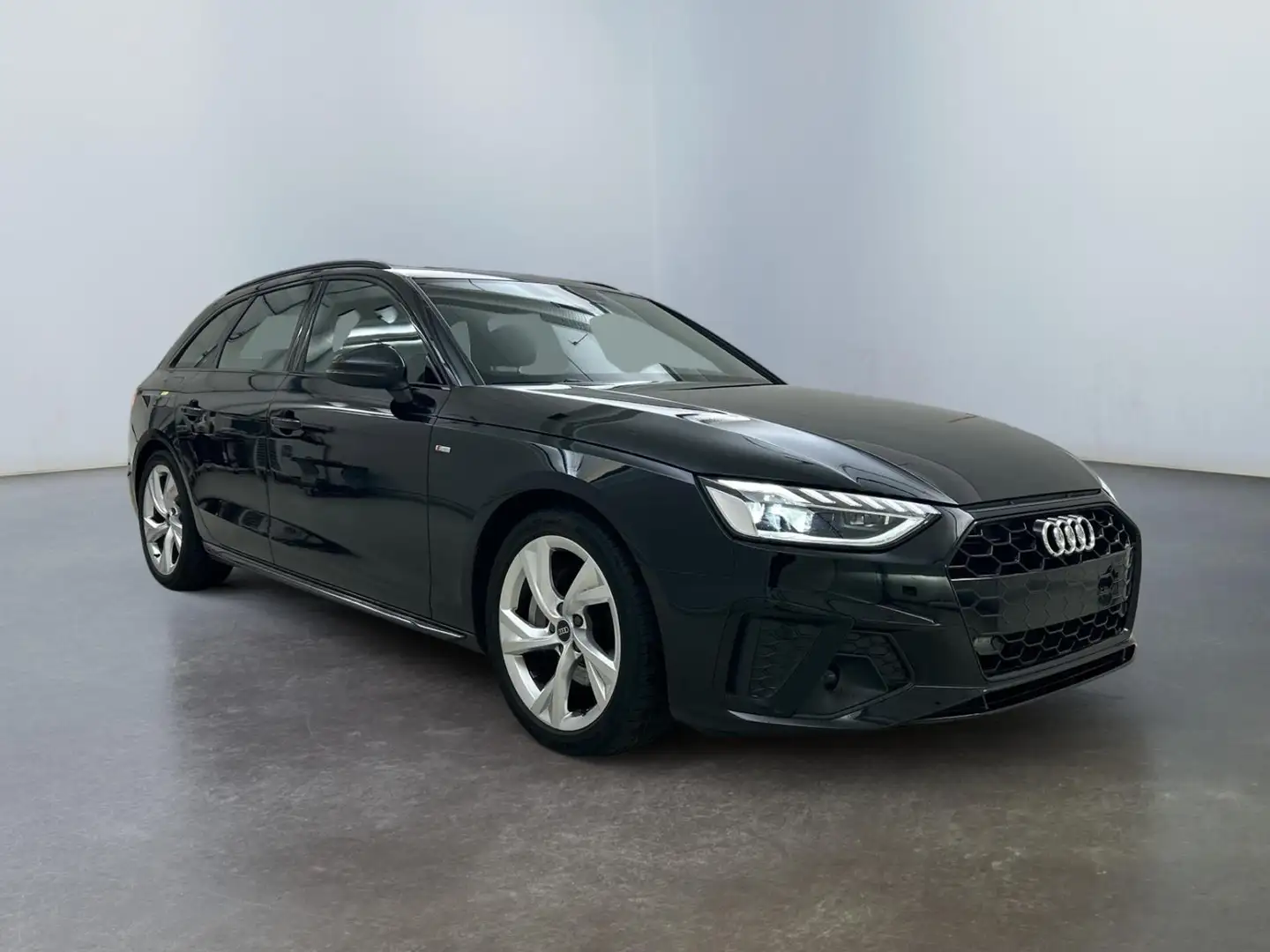 Audi A4 S Line Plus 40 2.0 TDI 204PS/150kW S-tronic 202... Schwarz - 1