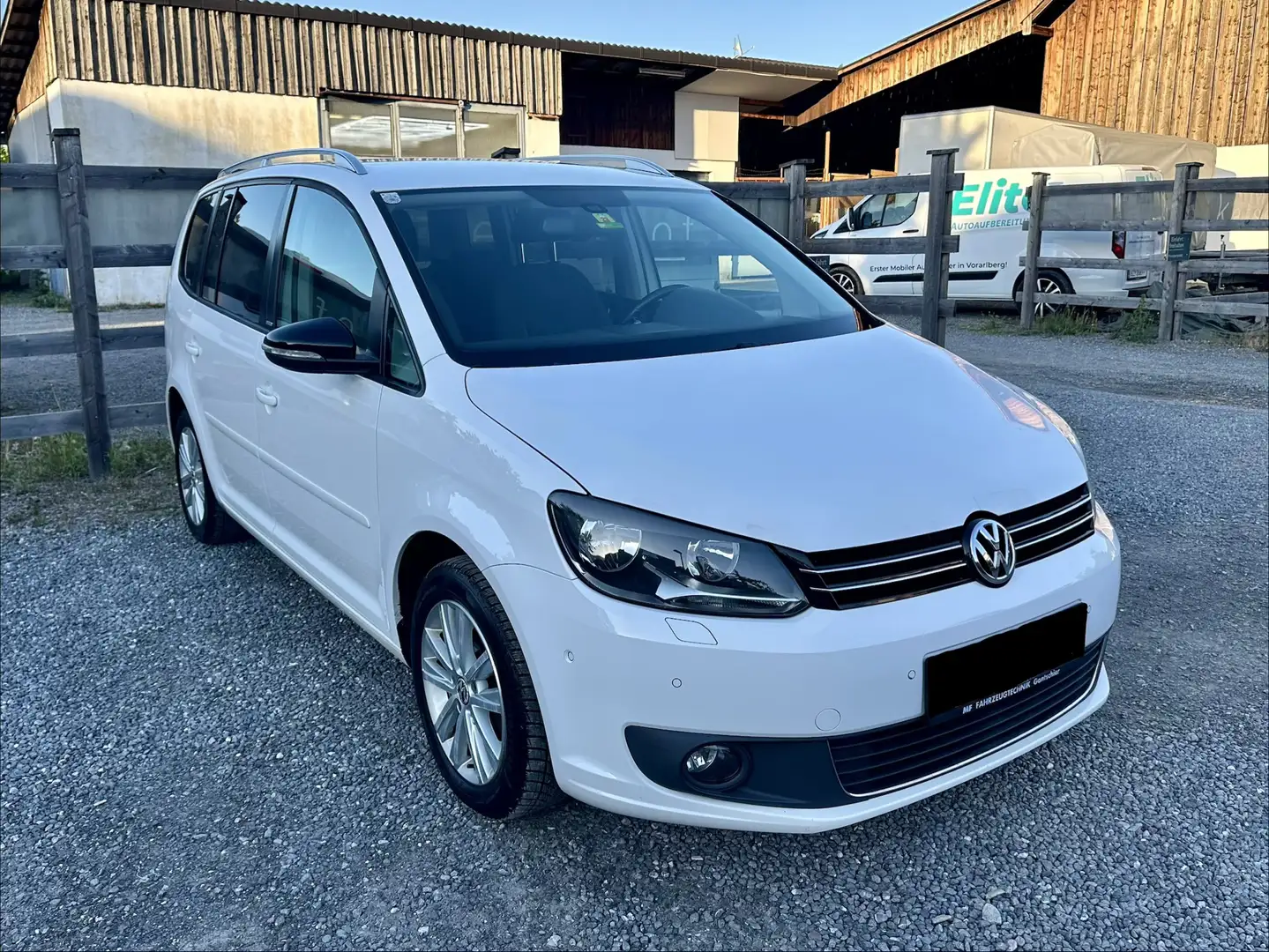 Volkswagen Touran Style 1,6 TDI DPF Weiß - 1