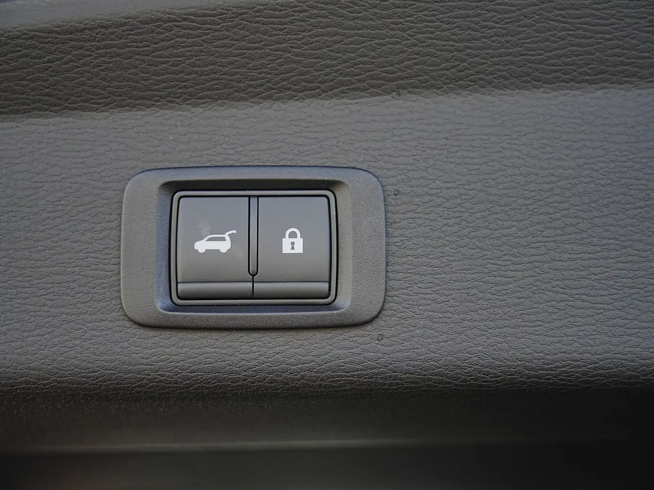 Mitsubishi Outlander снимка Mitsubishi Outlander