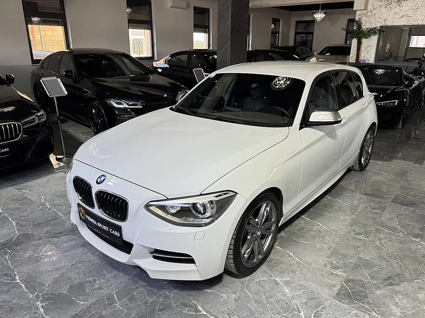 BMW 135 M135i xDrive Aut.*Originalzustand* Weiß - 1