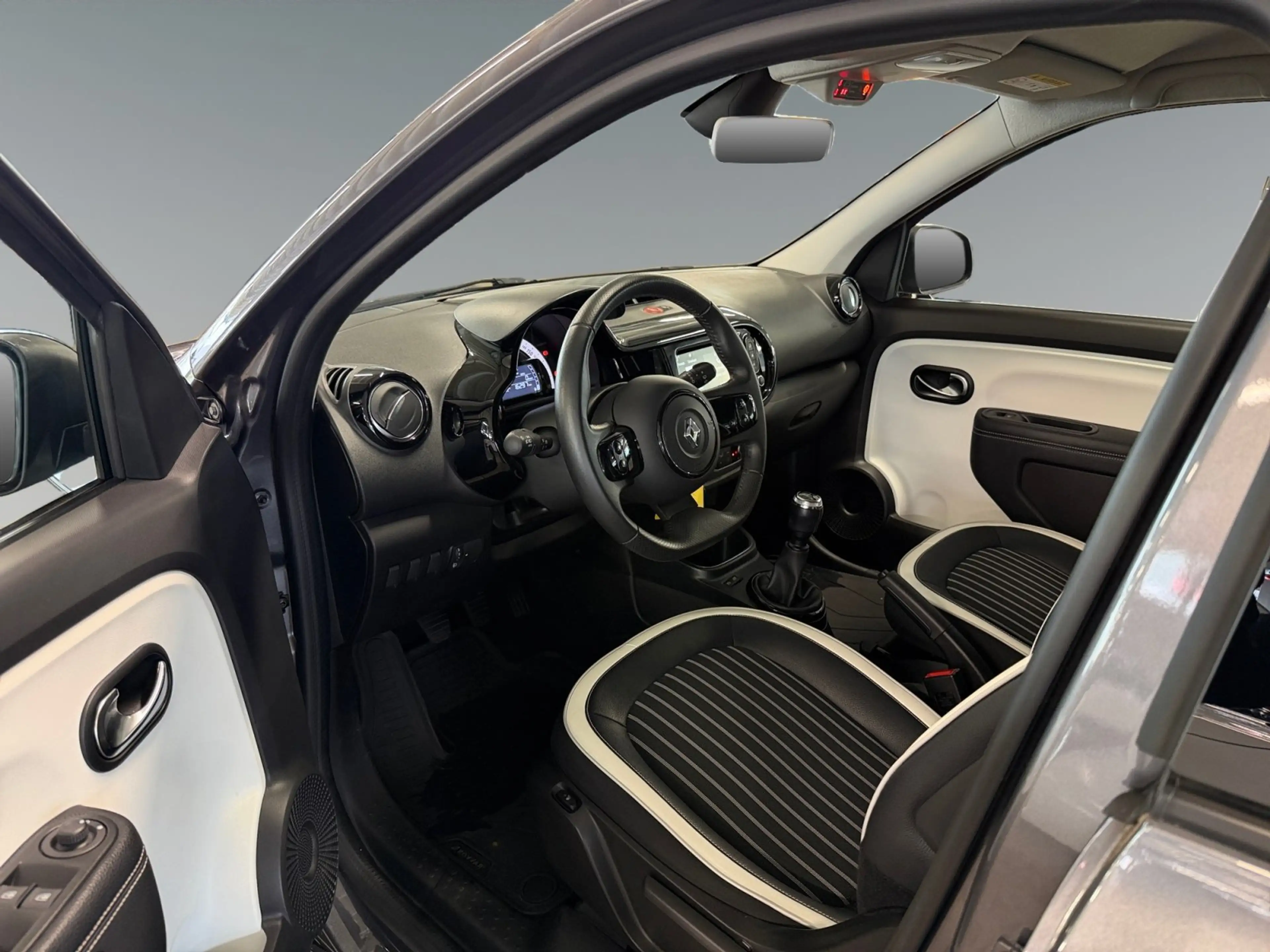Renault Twingo 1.0 Intens ++CarPlay+Sitzheizung++ — photo 10