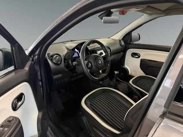 Renault Twingo view 10