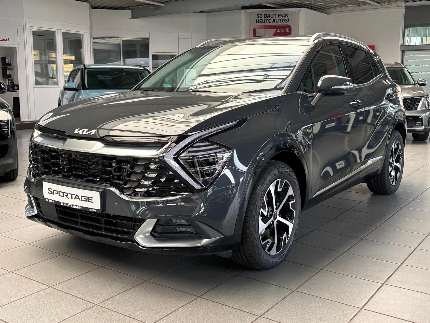 Kia Sportage 1.6 Hybrid "Spirit+DriveWise-Park+" *4WD*Navi*LED* Gris - 2