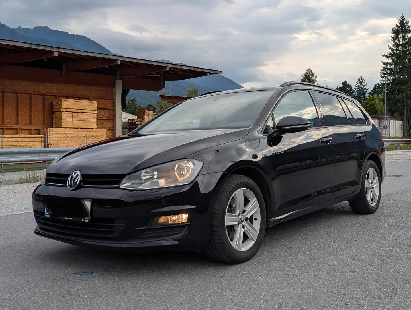 Volkswagen Golf Variant Golf. Variant Comfortline BMT 1,6 TDI Comfortline Schwarz - 1