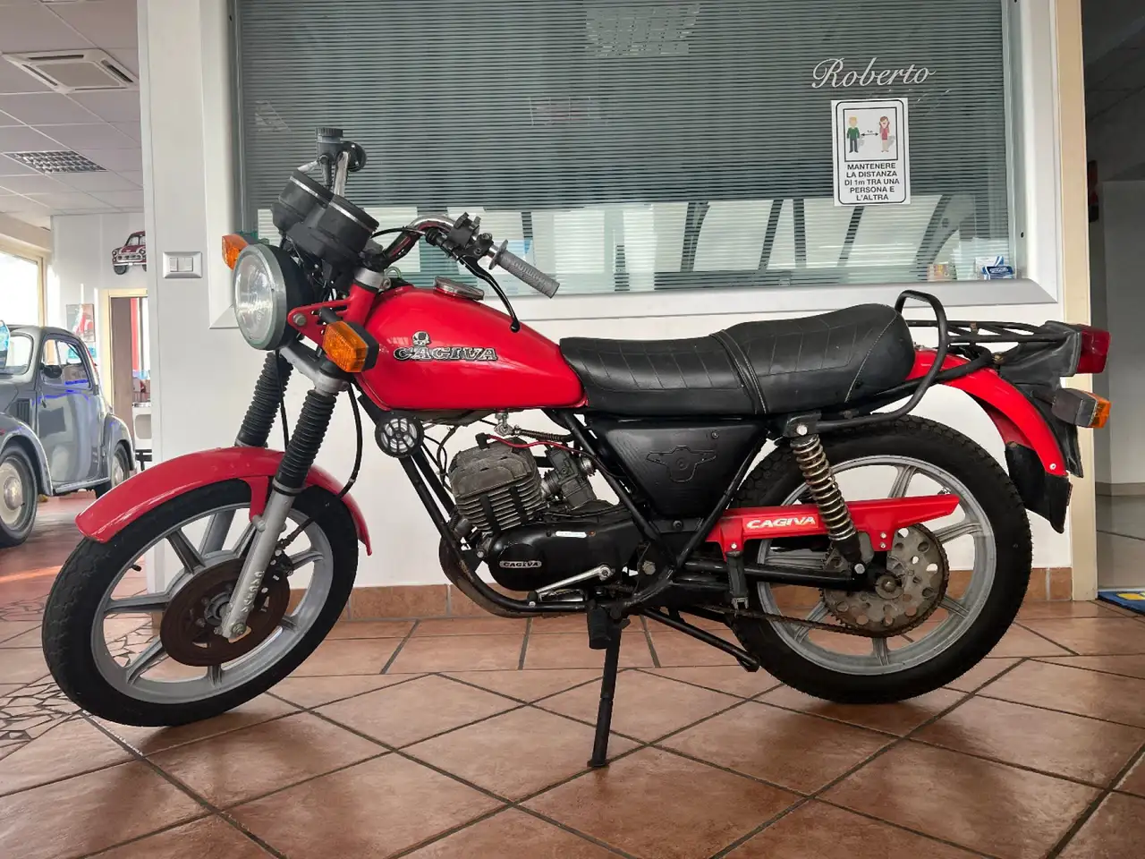 Cagiva SST 125 usata a Atena Lucana per €