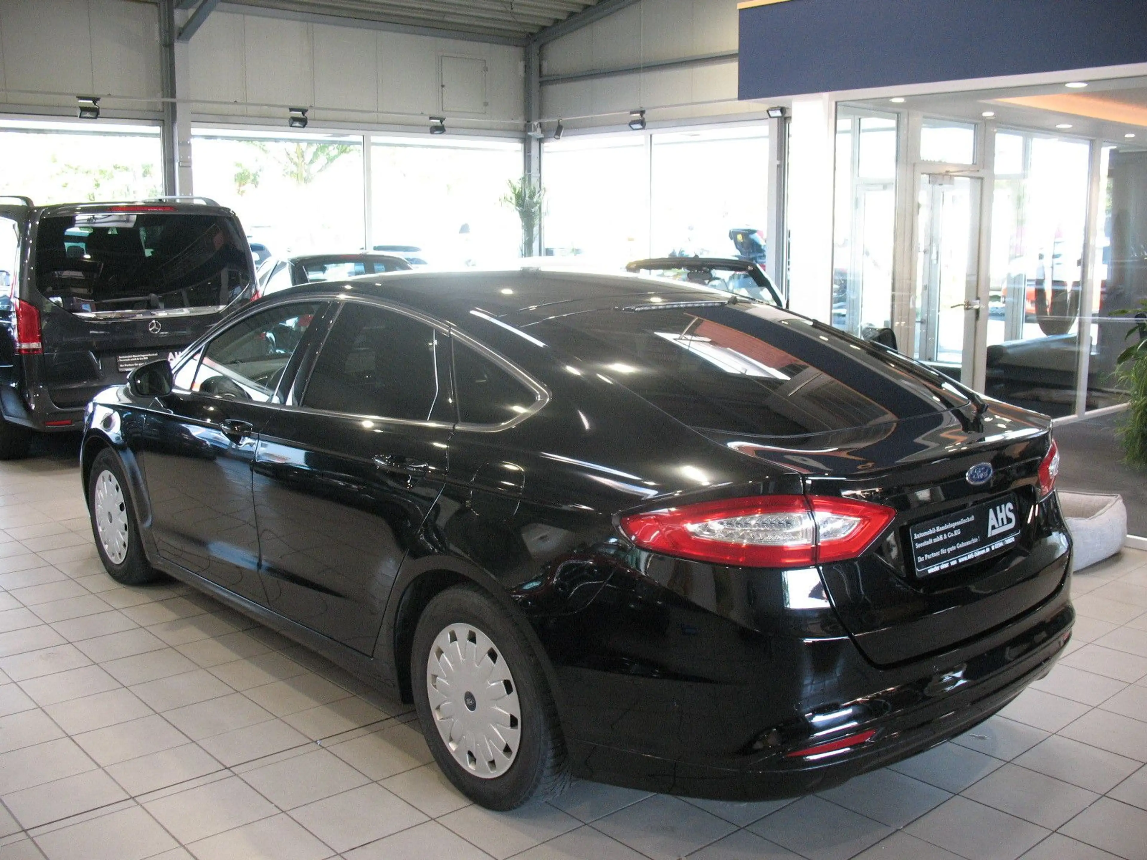 Ford Mondeo 1.5 EcoBoost Titanium *LED*NAVI*AHK* — photo 4