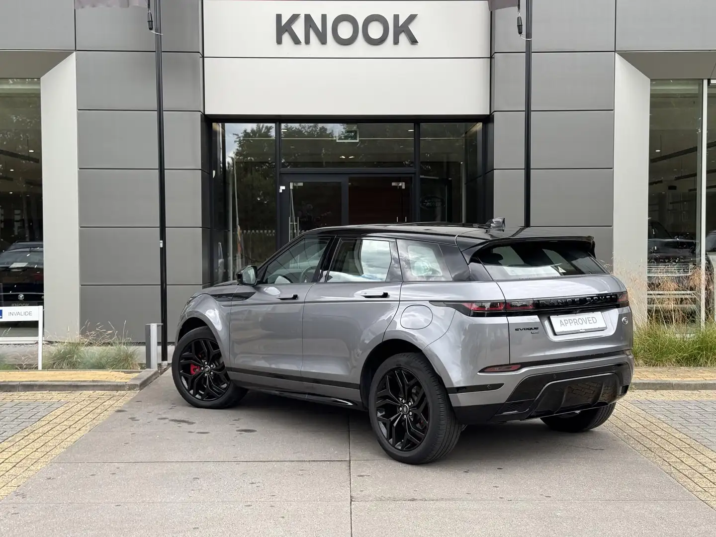 Land Rover Range Rover Evoque P300e AWD R-Dynamic SE Grigio - 2