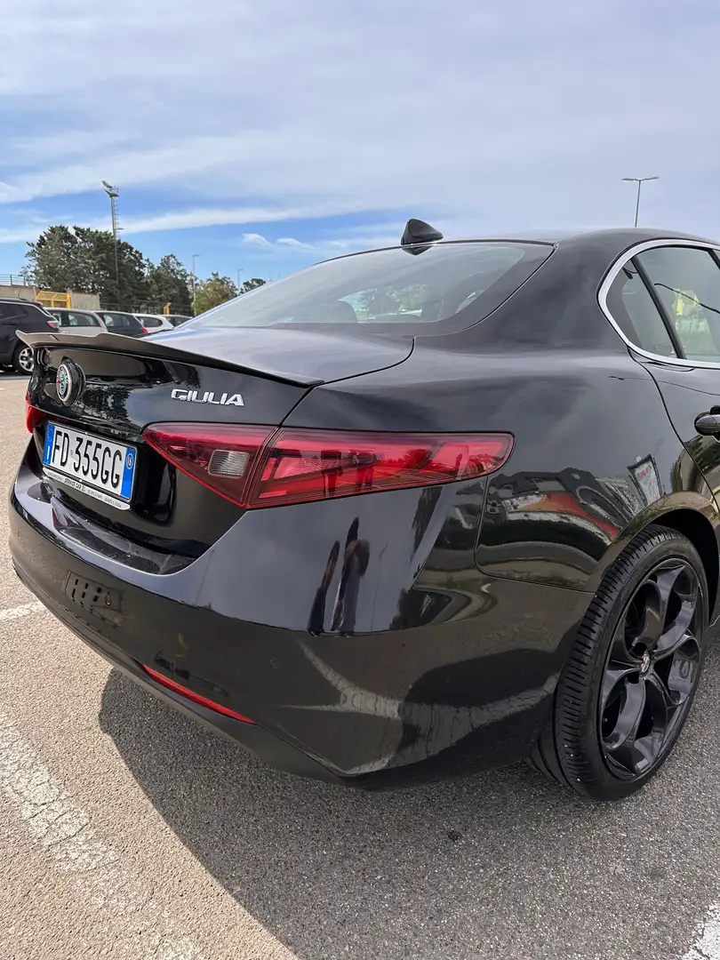 Alfa Romeo Giulia 2.2 t Business Launch Edition 150cv - 2