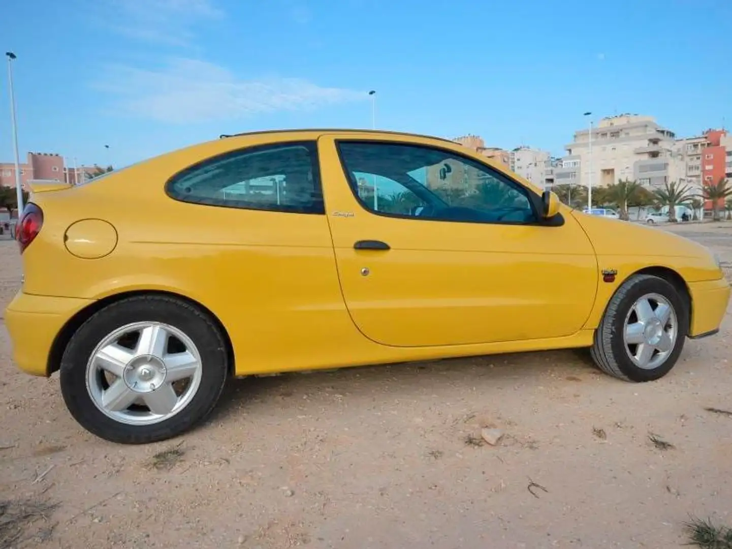 Renault Megane Mégane+Coupé+1.9dTi+Sport+Sport Amarillo - 2