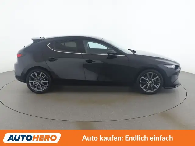 Mazda Mazda3 view 7