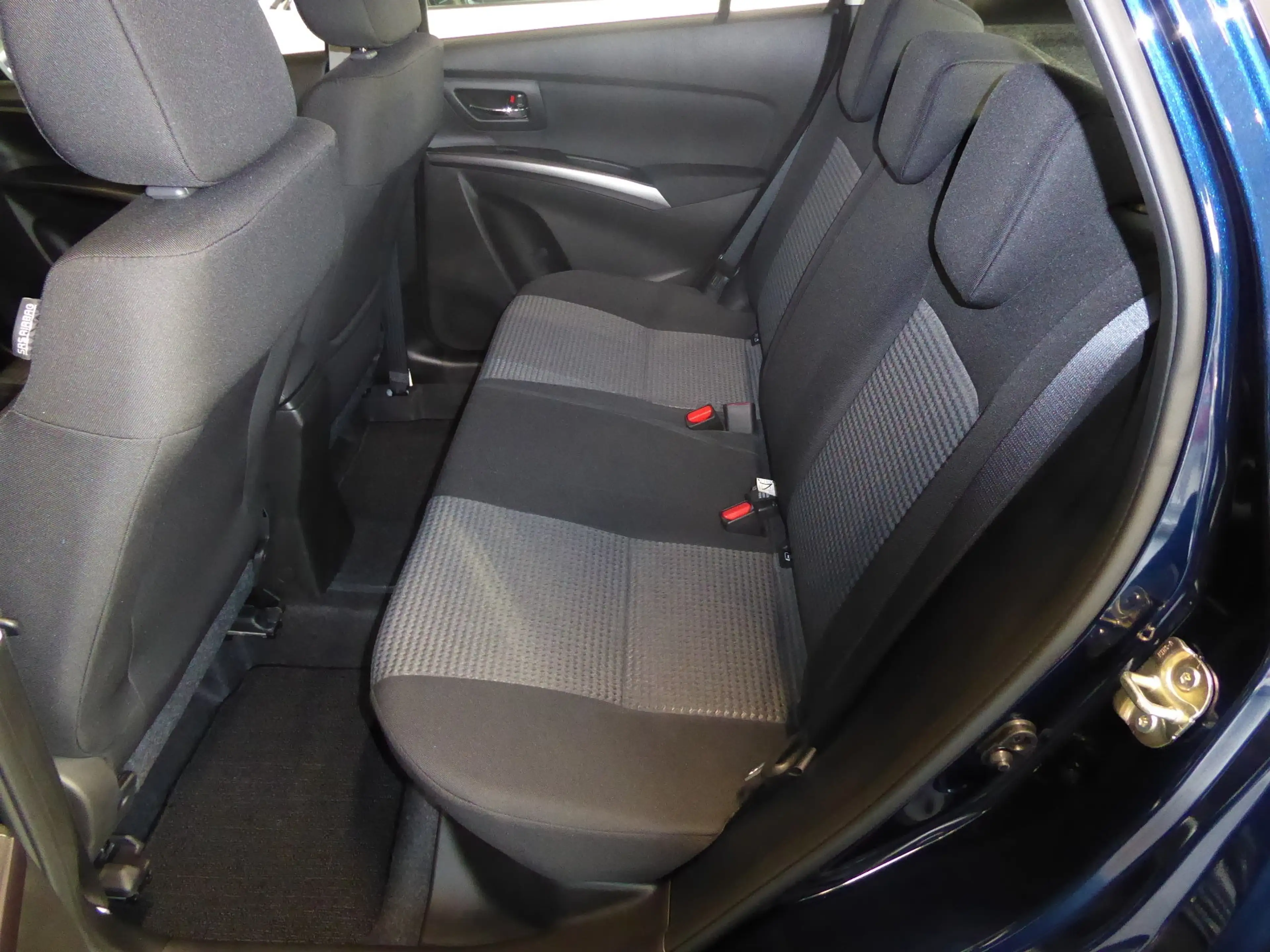 Suzuki SX4 S-Cross 1.4 Hybrid Edition — photo 10