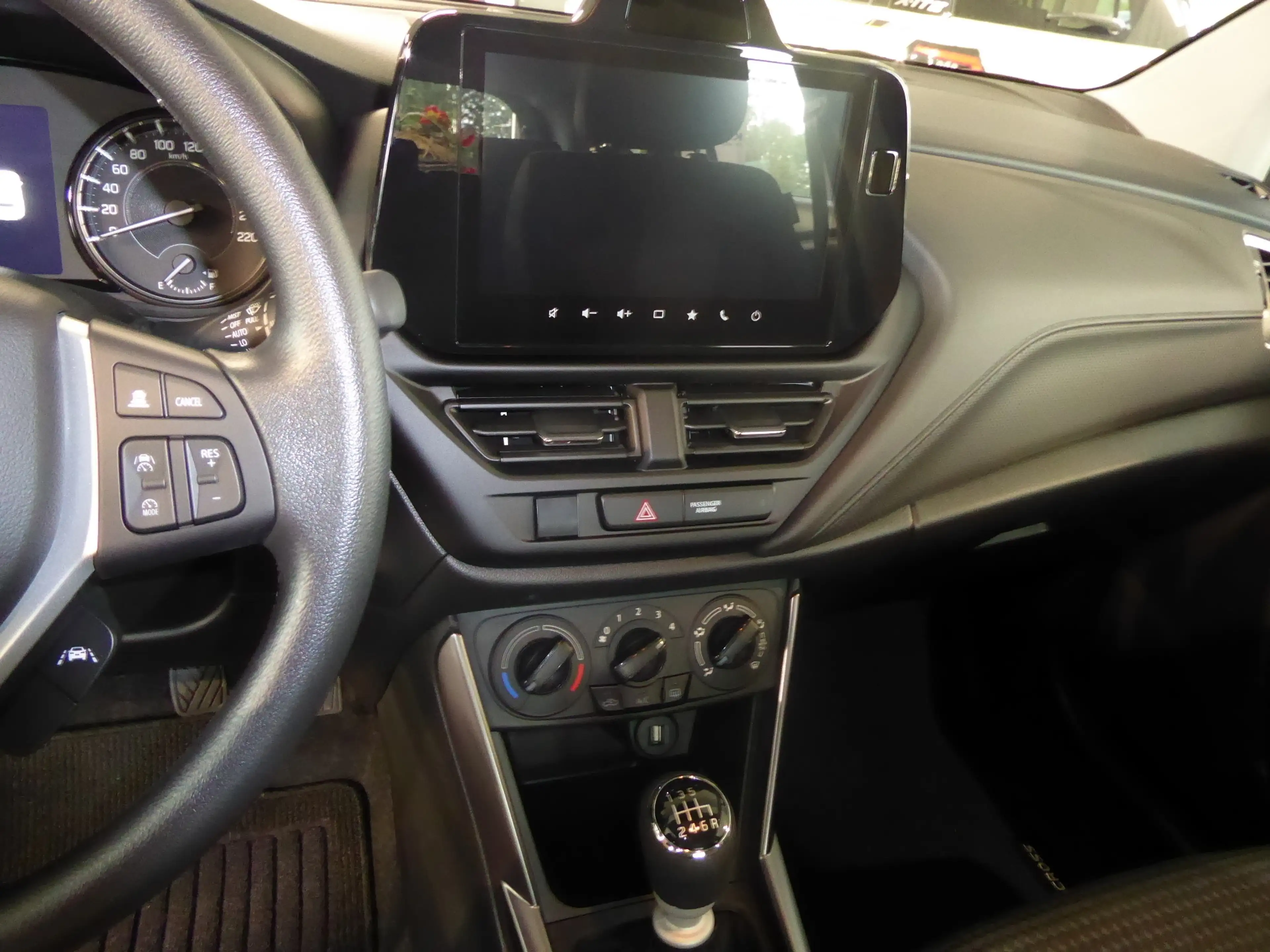 Suzuki SX4 S-Cross 1.4 Hybrid Edition — photo 8