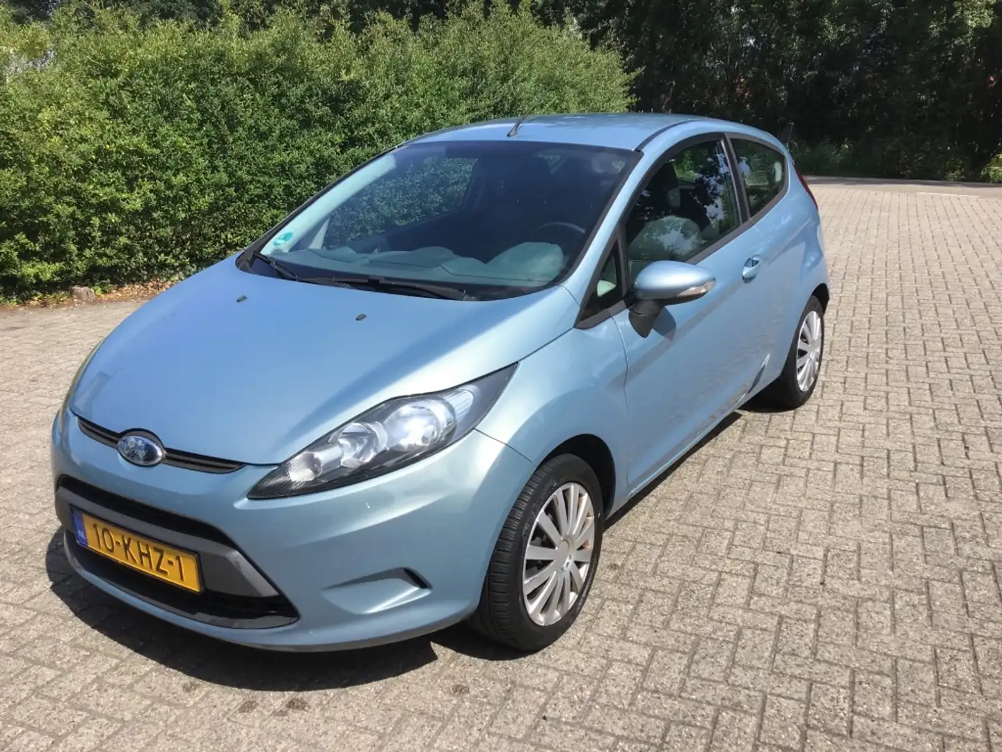 Ford Fiesta 1.25 LIMITED Gris - 1
