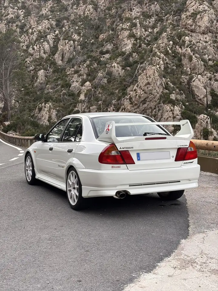 Mitsubishi Lancer, foto 2