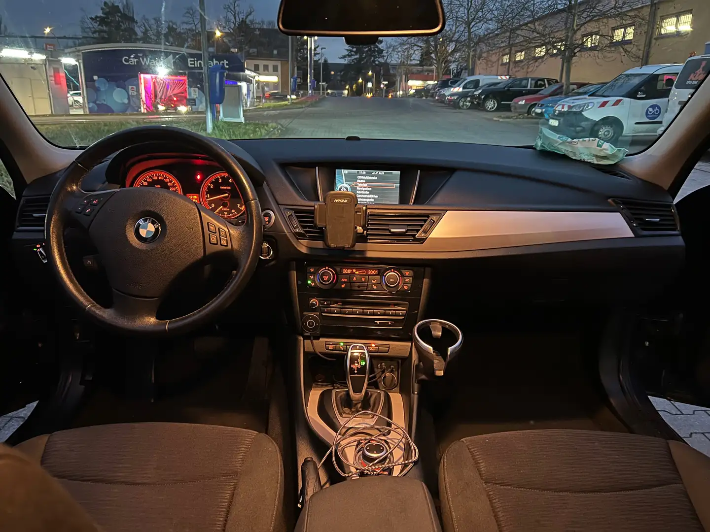 BMW X1 X1 sDrive20i Aut. Blau - 2