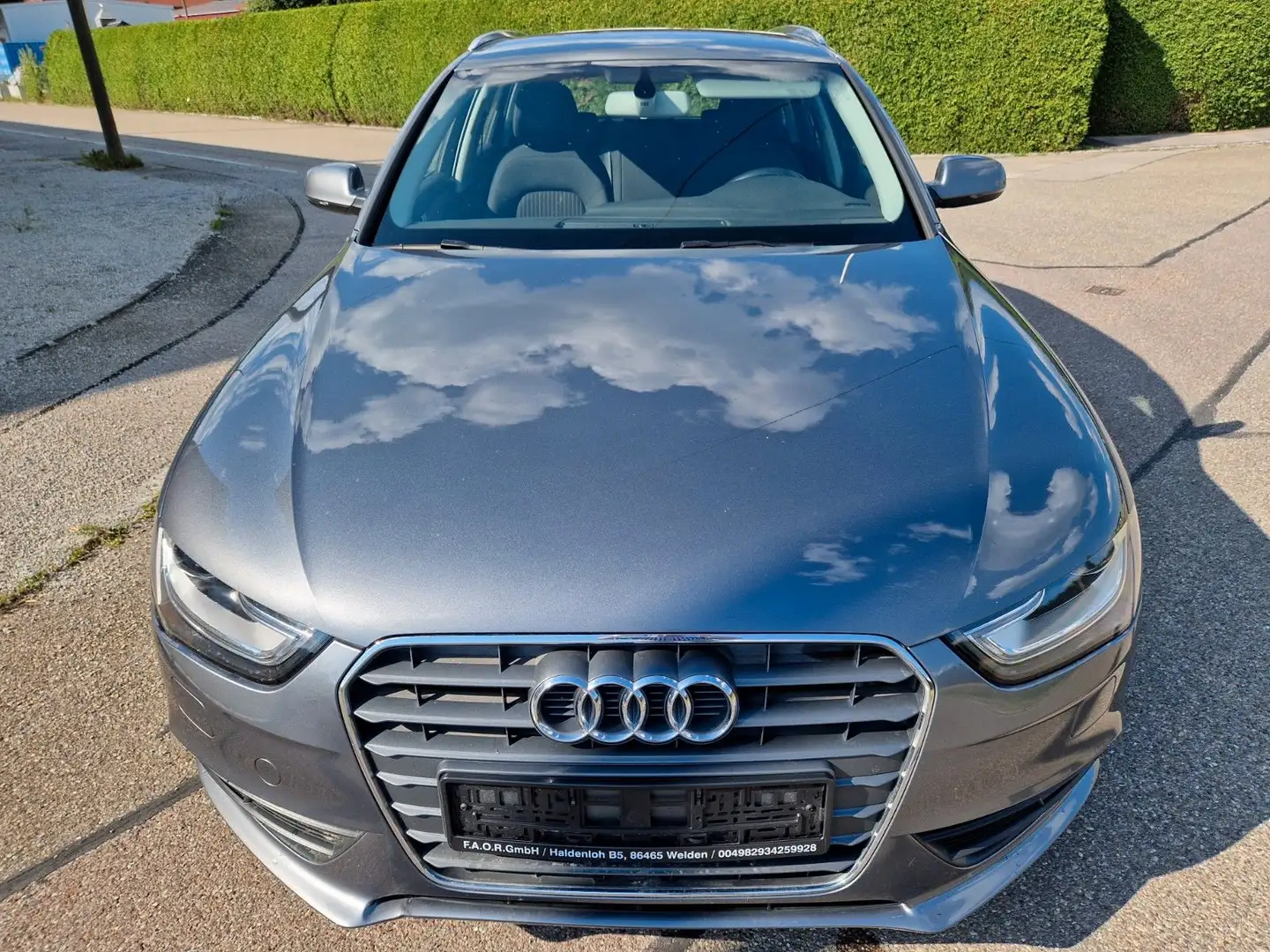 Audi A4 Avant Ambiente Grau - 2