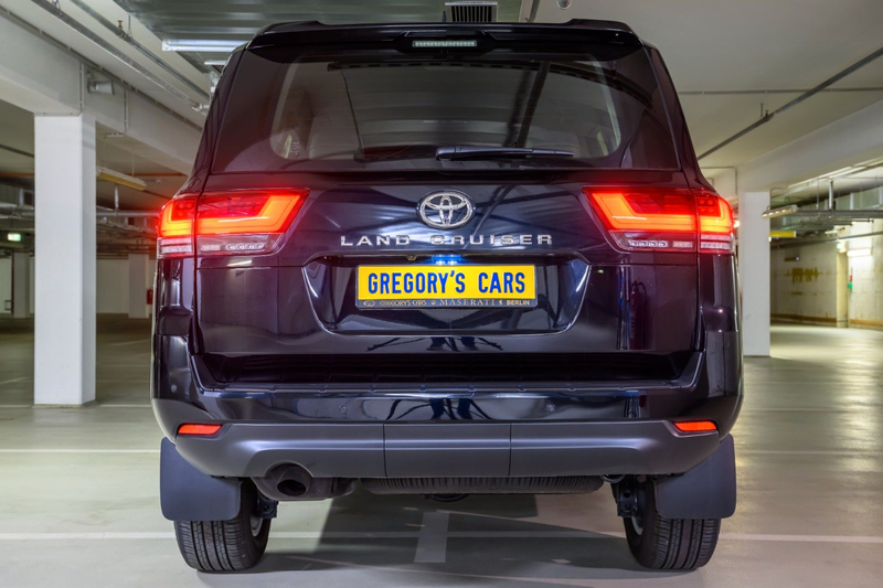 Toyota Land Cruiser 300 Premium+415HP+NEU+7SITZE+VOLL+EUreg+RearTV — photo 3